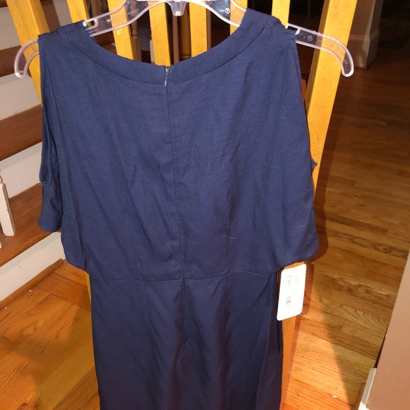 Lush small Navy women’s dress-cut out sleeves - Picture 6 of 6